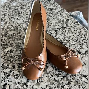 Scalloped Nautica Women’s Size 6 Flats Brown